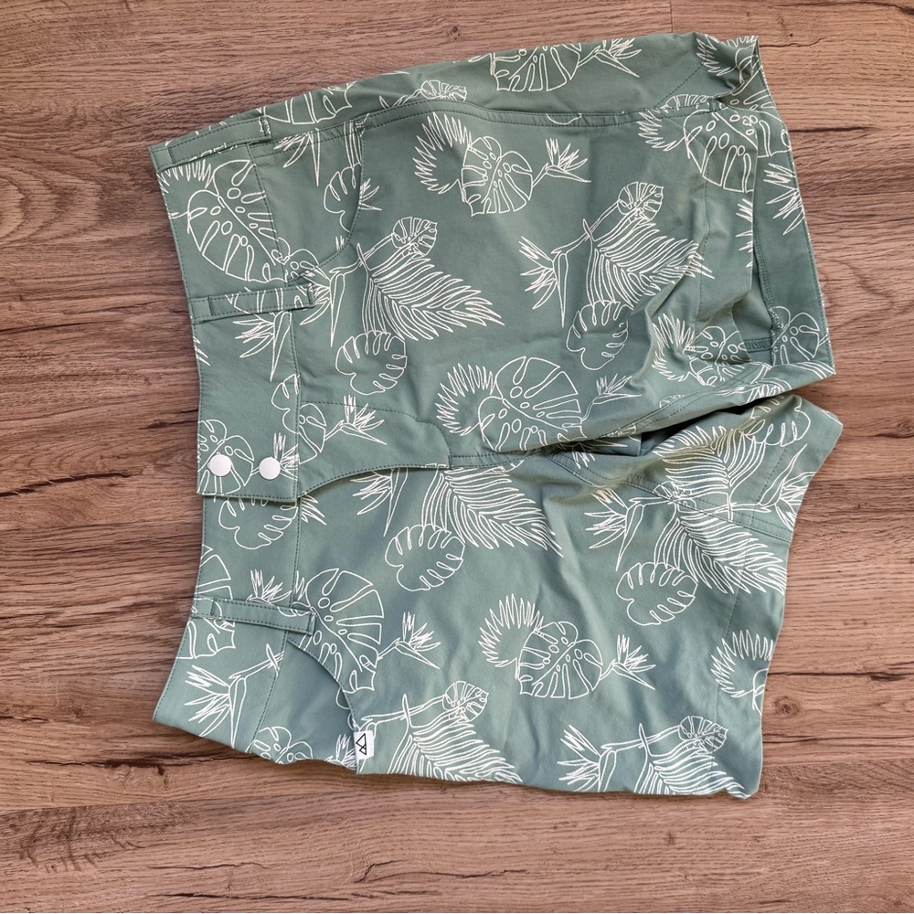 Green Leaf Print Shorts
